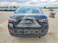 2017 Toyota YARIS фото