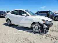 2017 Toyota YARIS photo