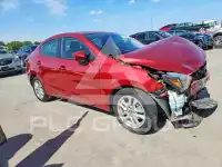 2017 Toyota YARIS фото