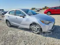 2017 Toyota YARIS фото