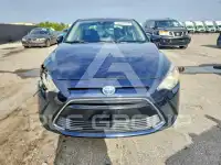 2017 Toyota YARIS фото