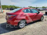2017 Toyota YARIS фото