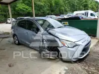 2017 Toyota YARIS фото