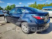 2017 Toyota YARIS фото