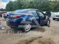 2017 Toyota YARIS photo