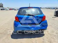 2017 Toyota YARIS фото