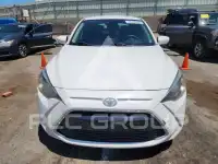 2017 Toyota YARIS фото
