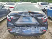 2017 Toyota YARIS фото