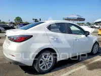 2017 Toyota YARIS фото