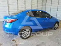 2017 Toyota YARIS фото