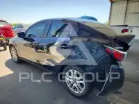 2017 Toyota YARIS фото