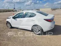2017 Toyota YARIS фото