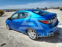 2017 Toyota YARIS фото