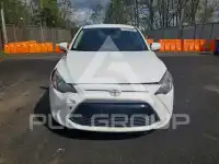 2017 Toyota YARIS фото