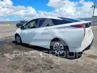2017 Toyota PRIUS photo