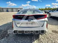 2017 Toyota PRIUS photo