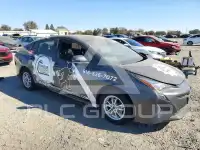 2017 Toyota PRIUS photo