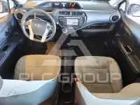 2017 Toyota PRIUS фото