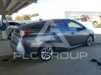 2017 Toyota PRIUS photo