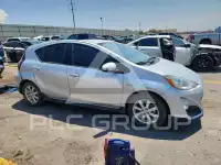 2017 Toyota PRIUS photo