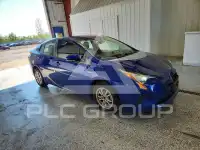 2017 Toyota PRIUS photo