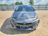 2017 Toyota PRIUS photo