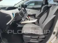 2017 Toyota PRIUS photo