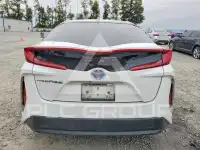 2017 Toyota PRIUS photo