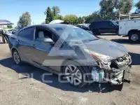 2017 Toyota PRIUS photo