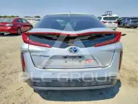 2017 Toyota PRIUS photo