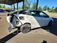2017 Toyota PRIUS photo