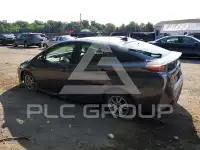2017 Toyota PRIUS photo
