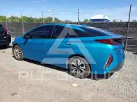 2017 Toyota PRIUS фото