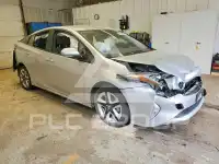 2017 Toyota PRIUS photo