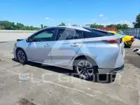 2017 Toyota PRIUS photo
