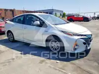 2017 Toyota PRIUS photo