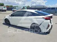 2017 Toyota PRIUS фото