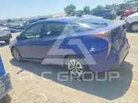 2017 Toyota PRIUS photo