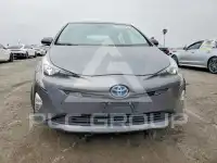 2017 Toyota PRIUS photo