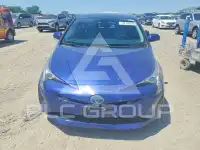 2017 Toyota PRIUS photo