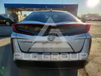 2017 Toyota PRIUS photo