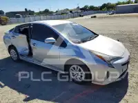 2017 Toyota PRIUS photo