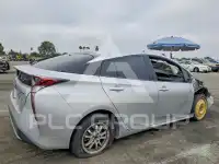 2017 Toyota PRIUS photo