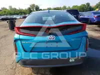 2017 Toyota PRIUS photo