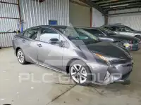 2017 Toyota PRIUS photo