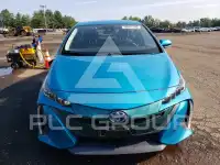 2017 Toyota PRIUS photo