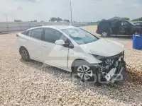 2017 Toyota PRIUS photo