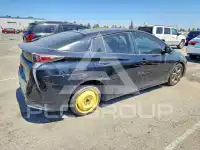 2017 Toyota PRIUS фото