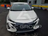 2017 Toyota PRIUS photo