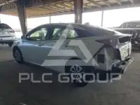 2017 Toyota PRIUS фото